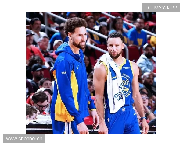 克莱·汤普森三分出手技巧对比库里助球队关键拉开比分